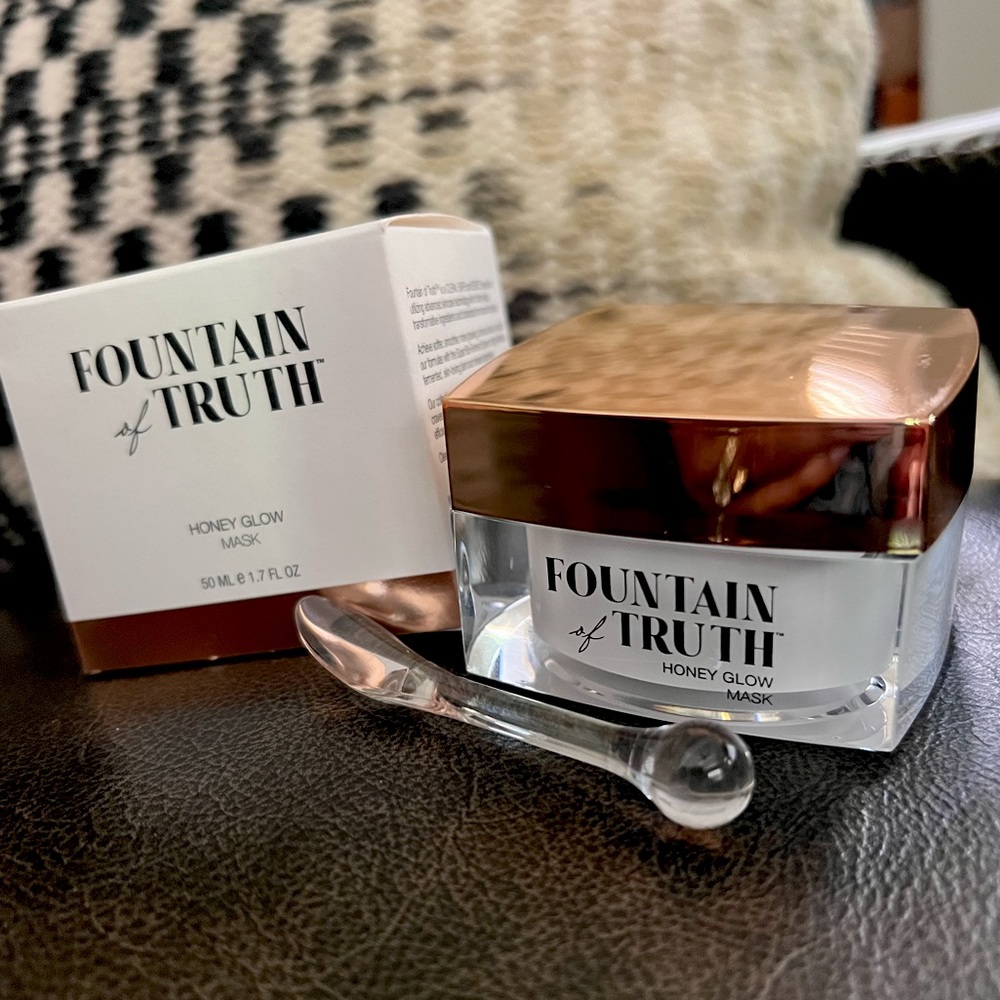 Fountain of Truth Honey Glow Mask